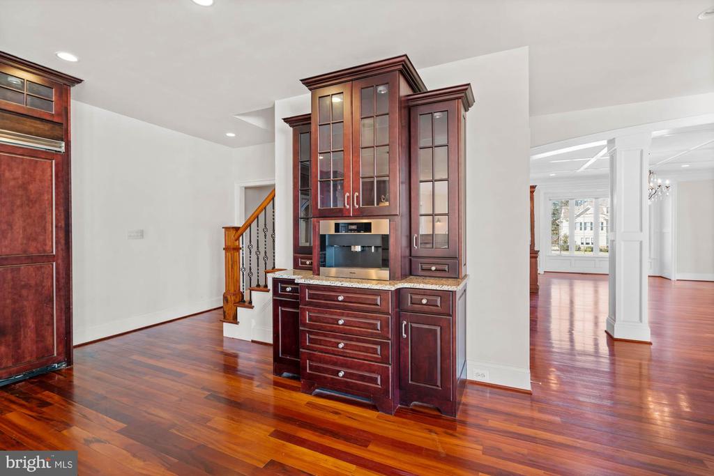 12210 Worthington