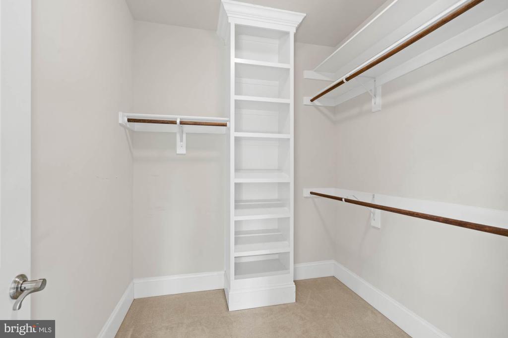 12210 Worthington