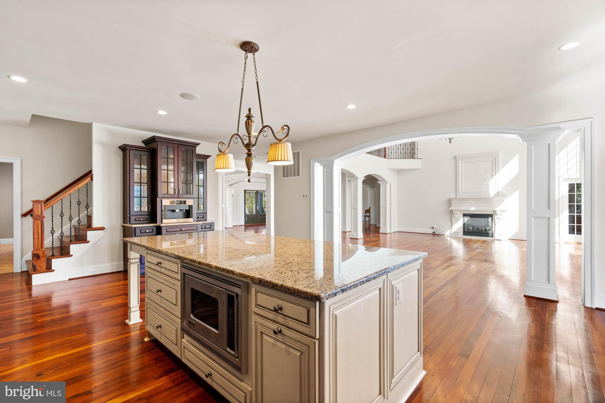 12210 Worthington
