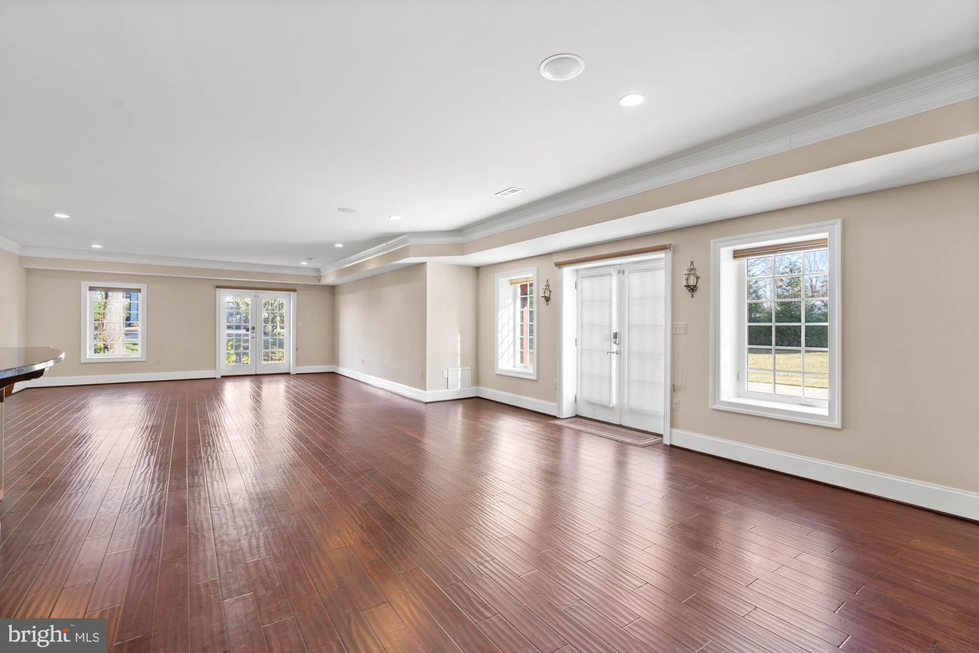 12210 Worthington
