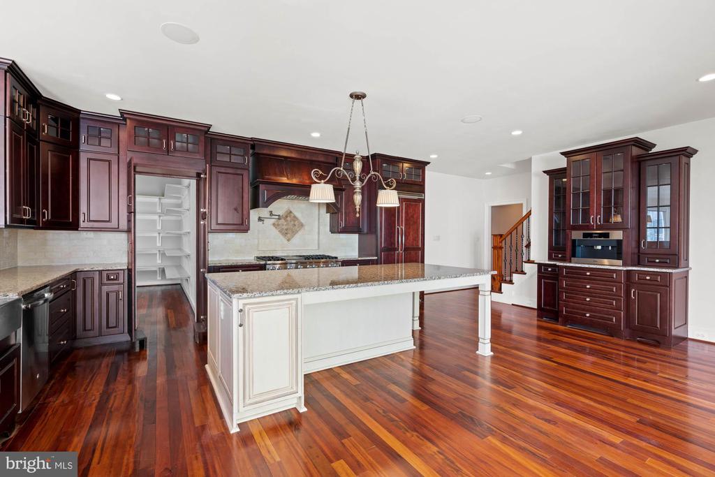 12210 Worthington