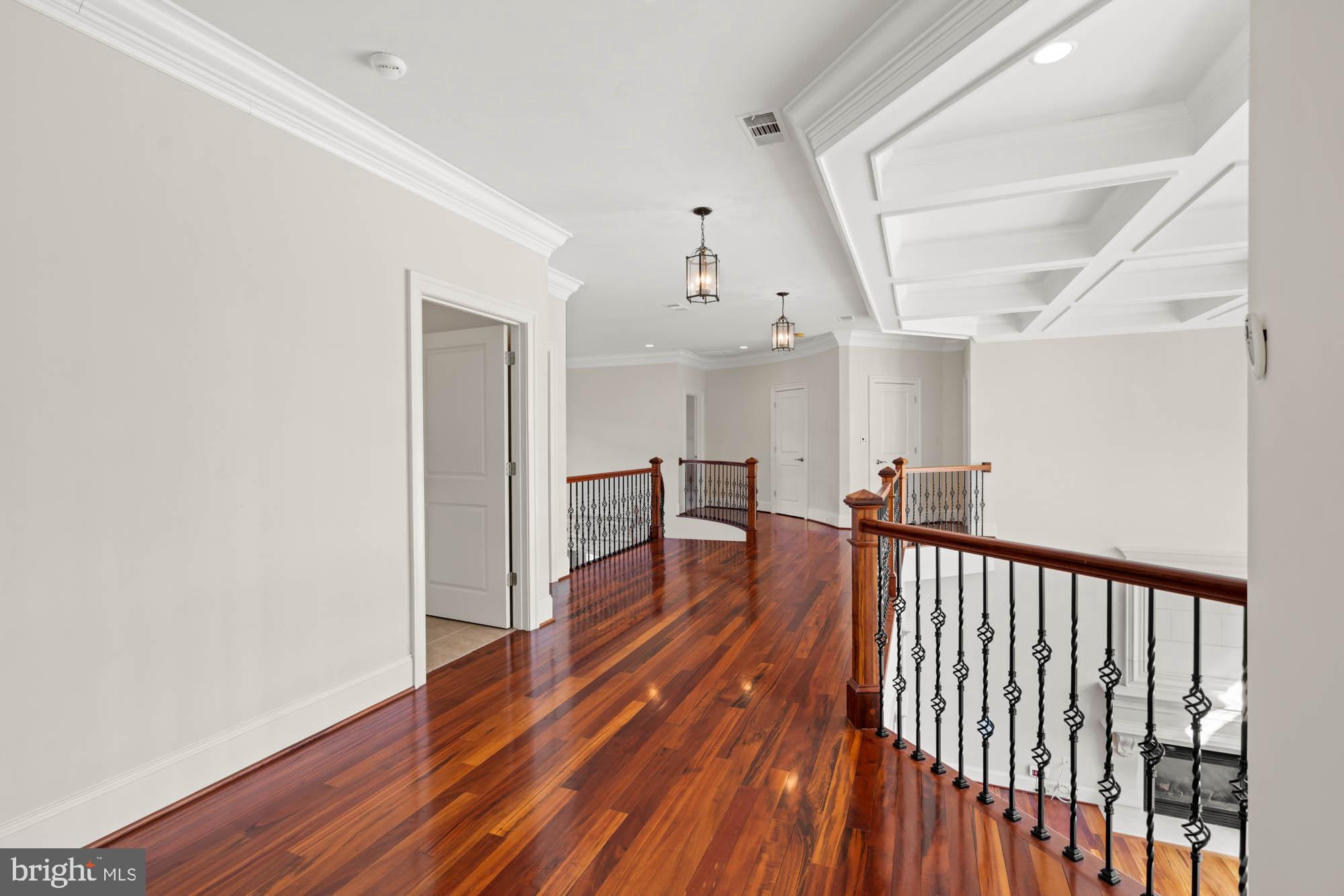 12210 Worthington