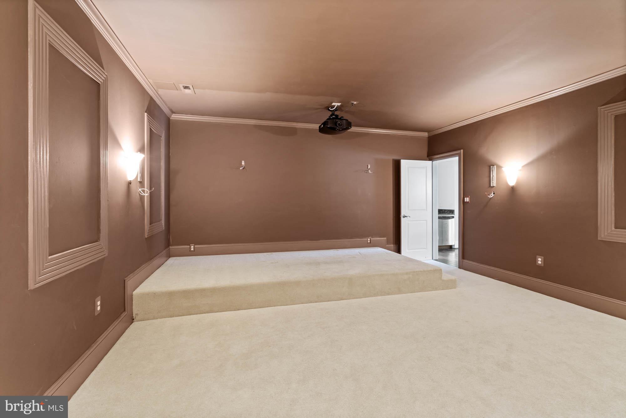 12210 Worthington