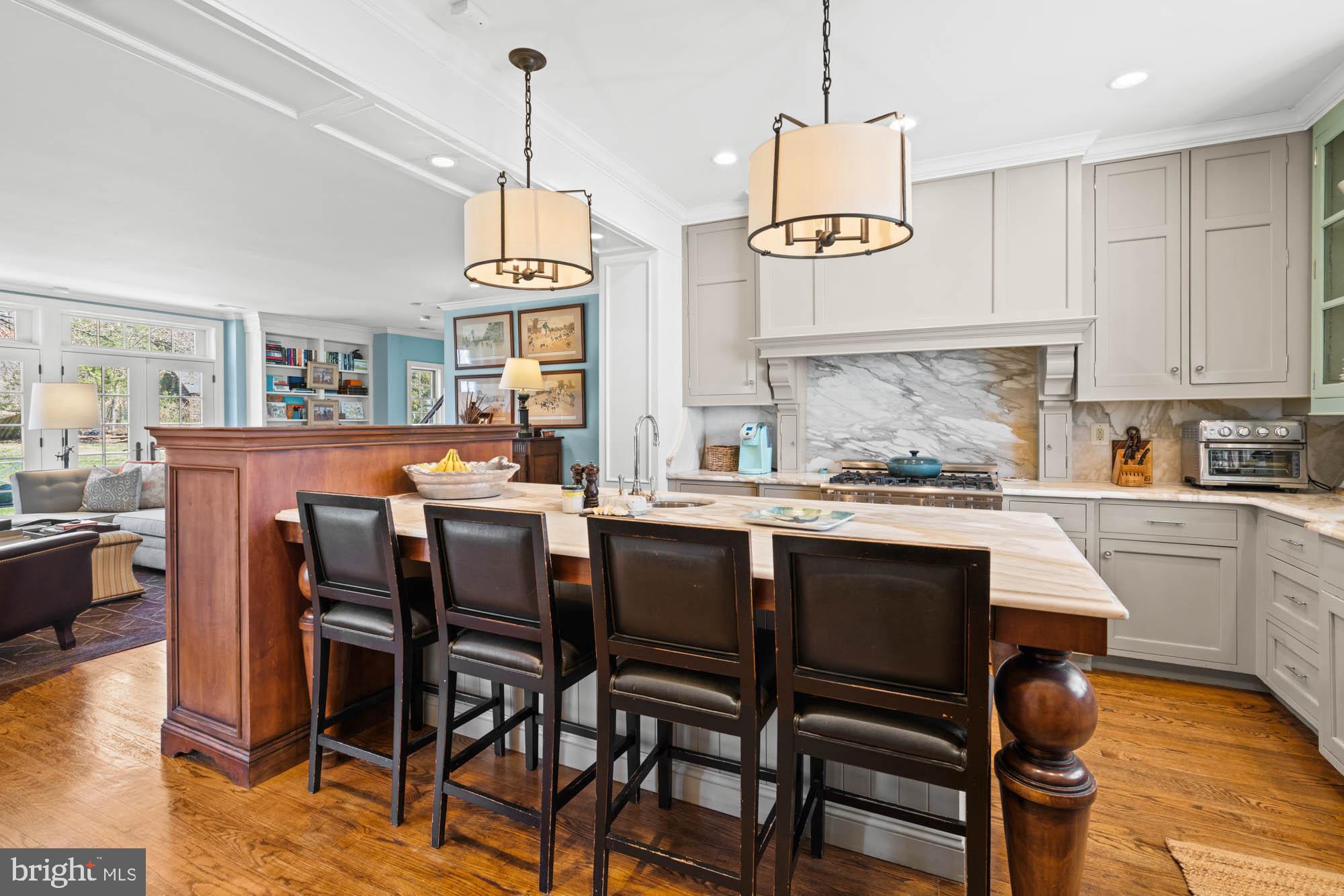 4 Chittenden Ln