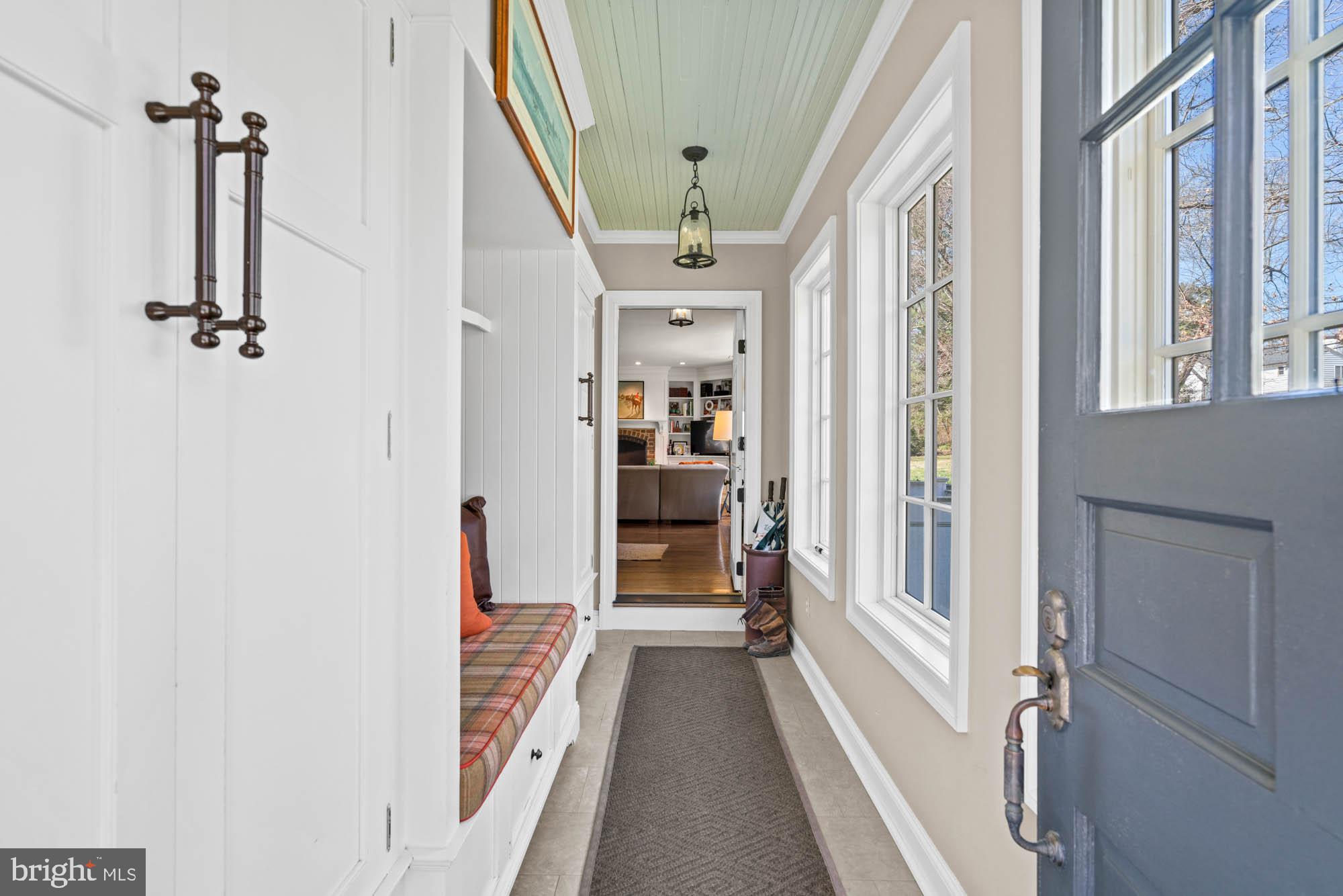 4 Chittenden Ln