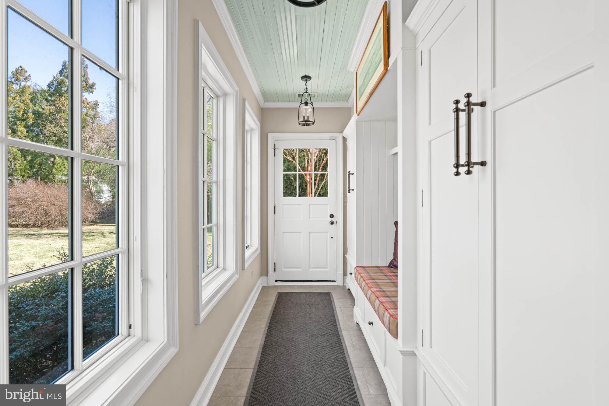 4 Chittenden Ln