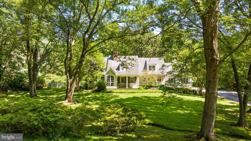 4 Chittenden Ln
