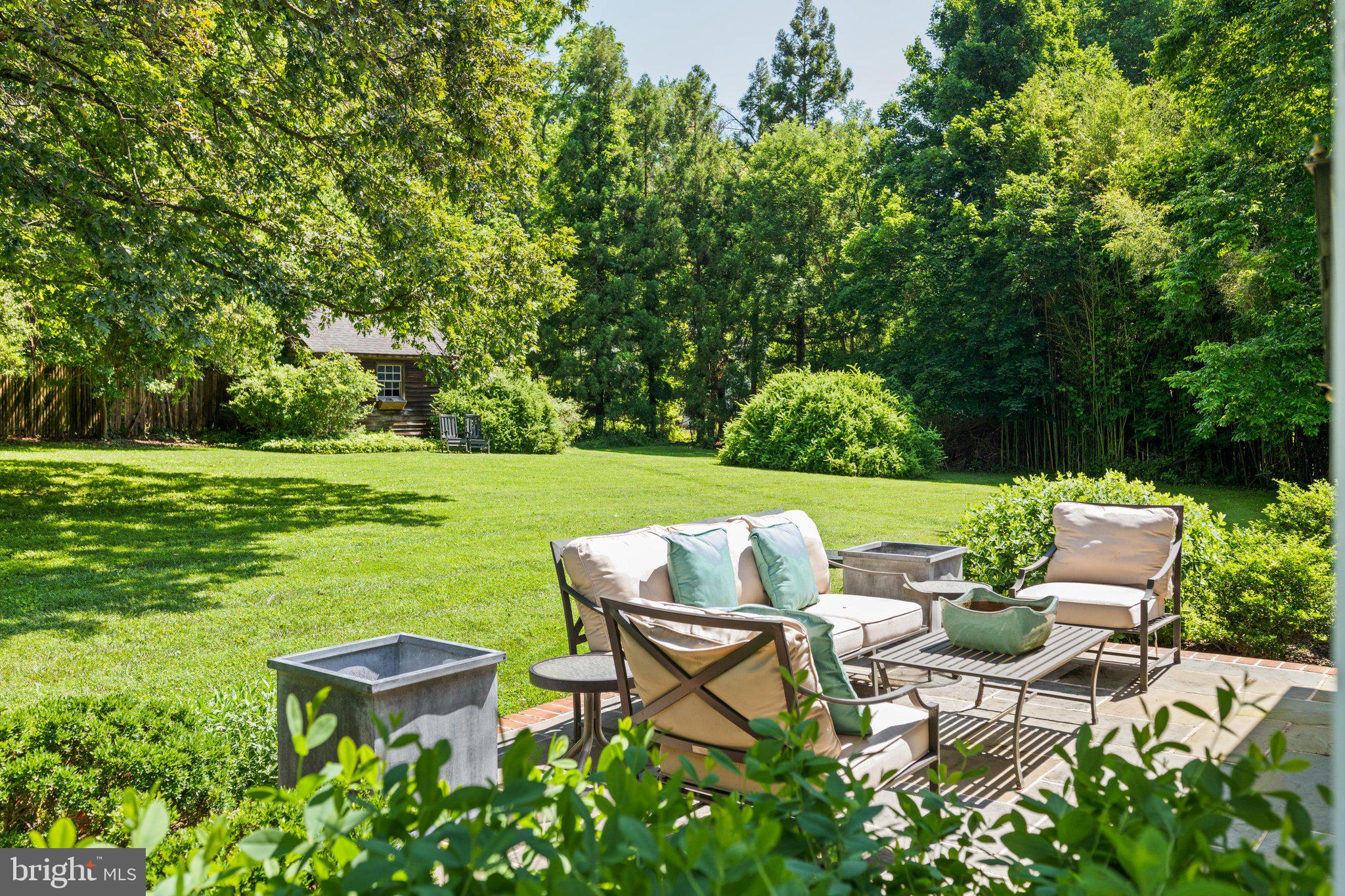 4 Chittenden Ln