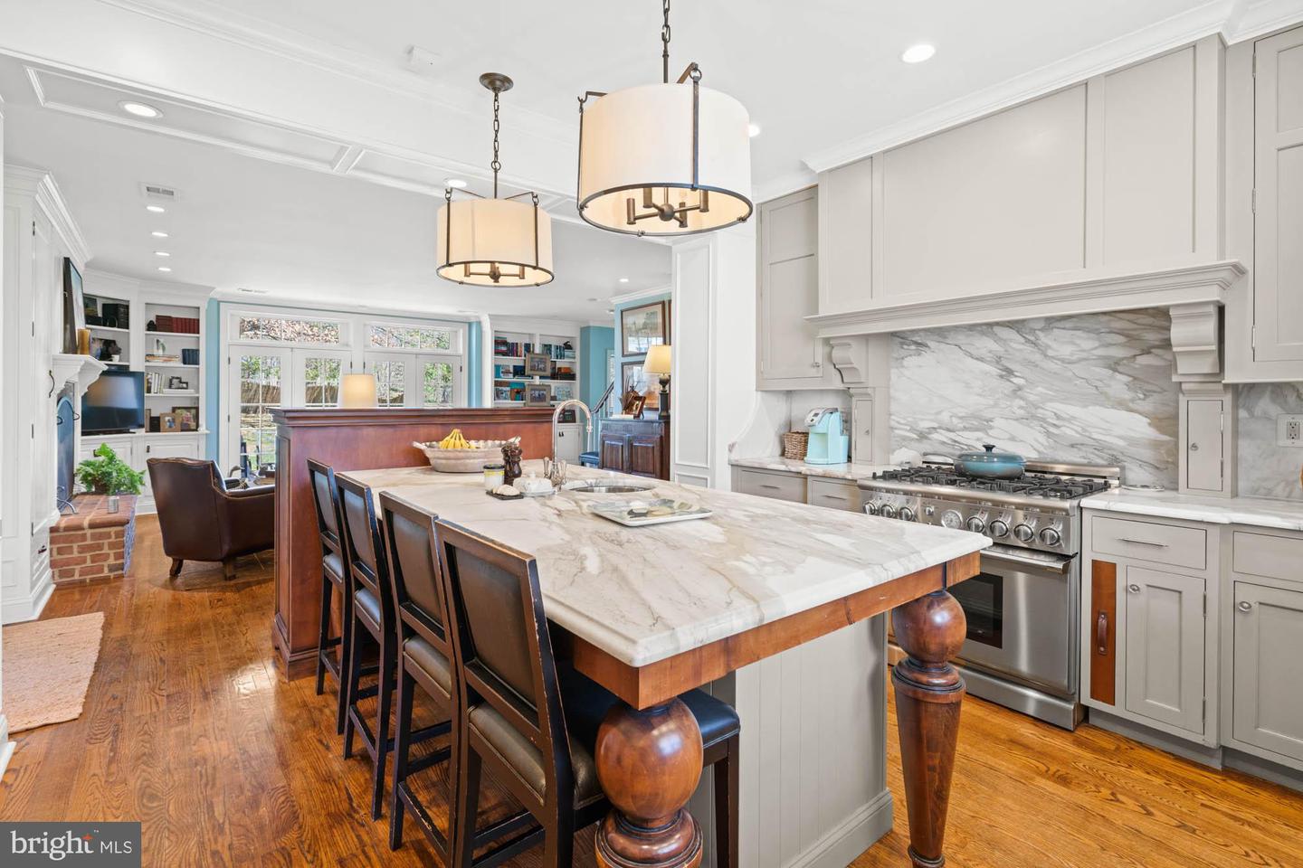 4 Chittenden Ln