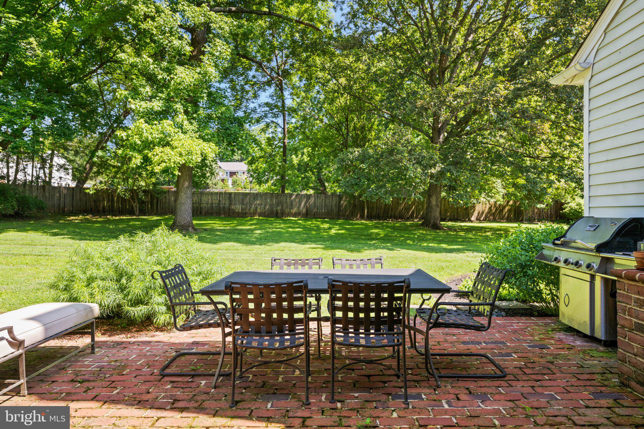 4 Chittenden Ln