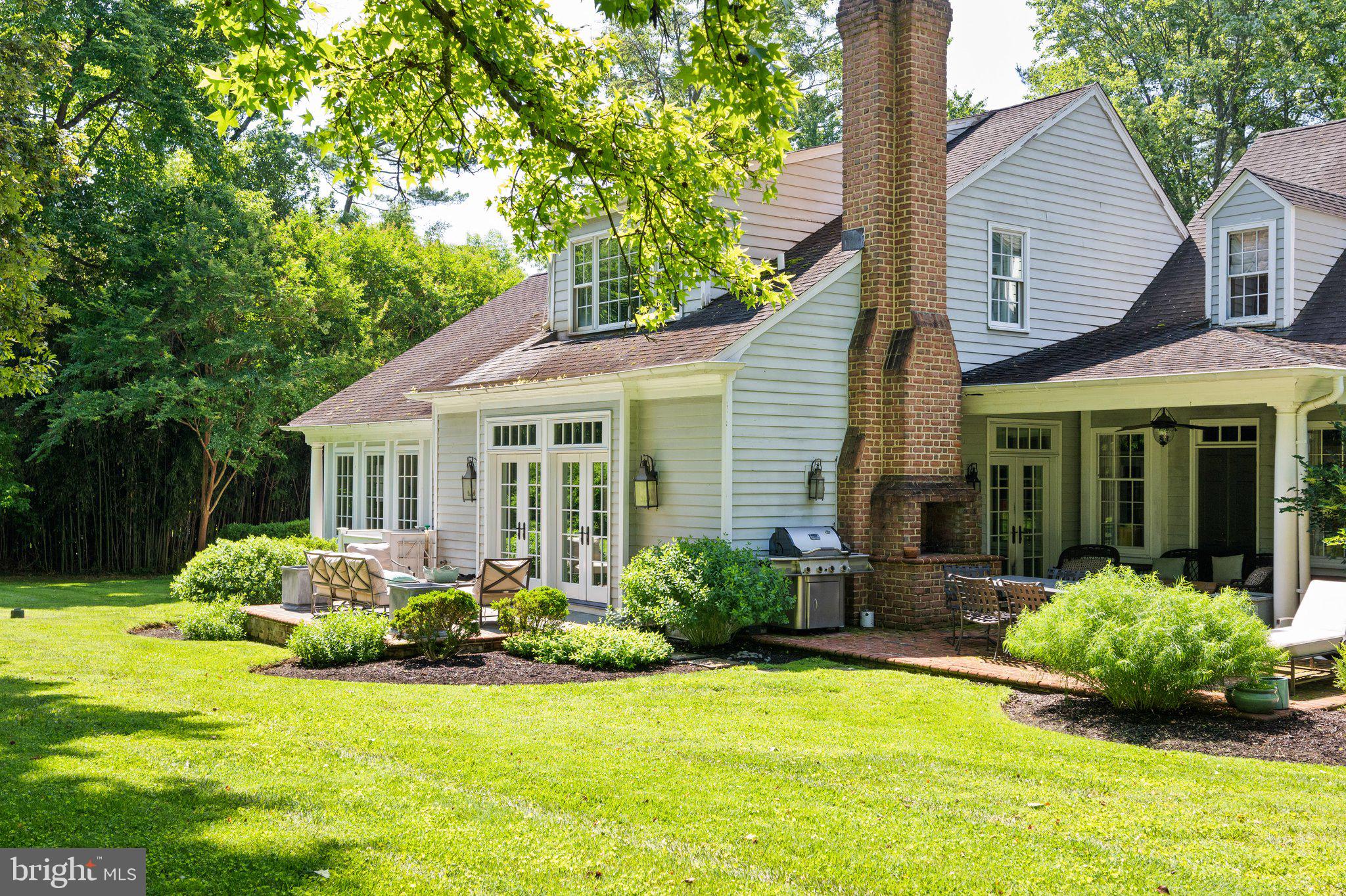 4 Chittenden Ln