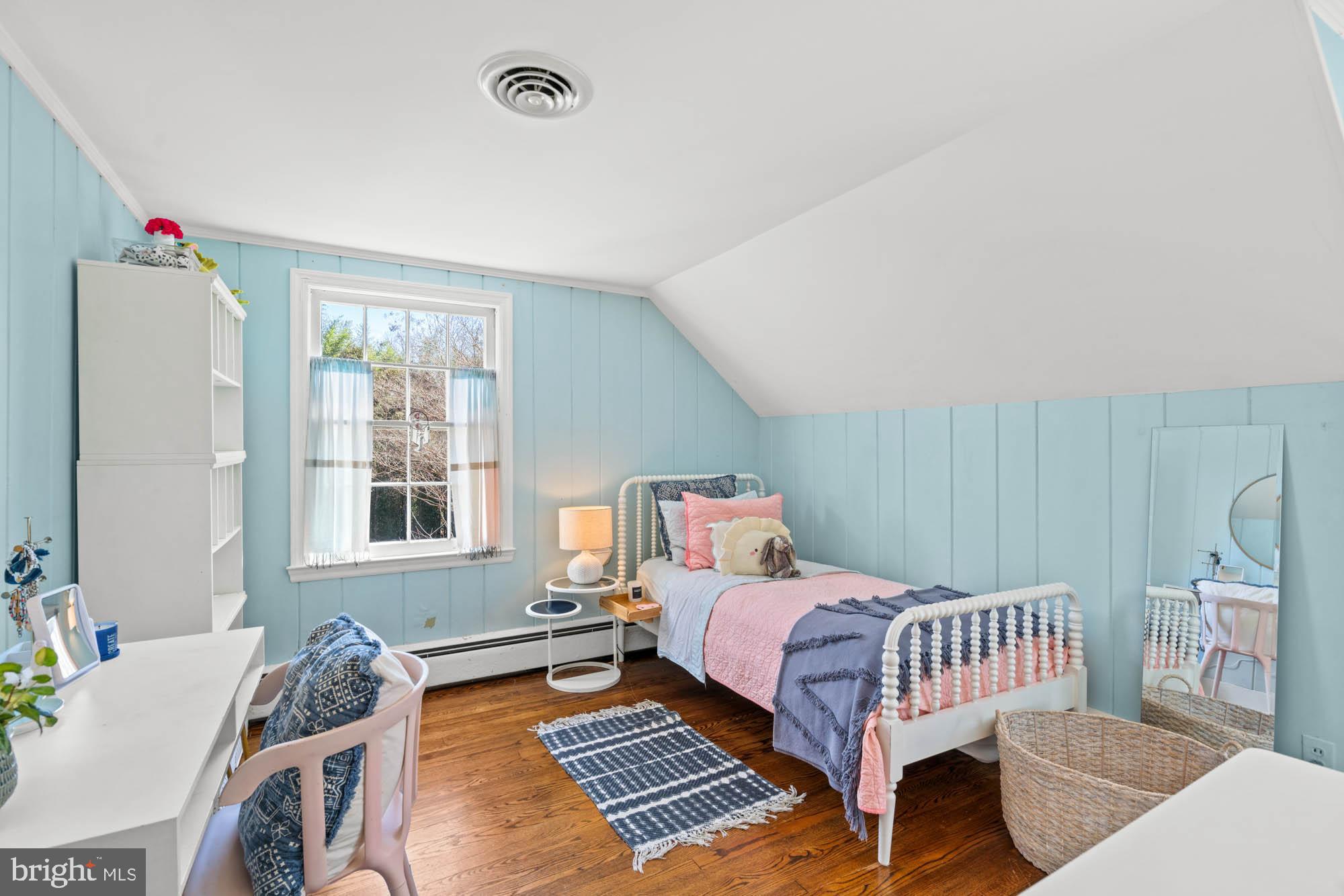 4 Chittenden Ln
