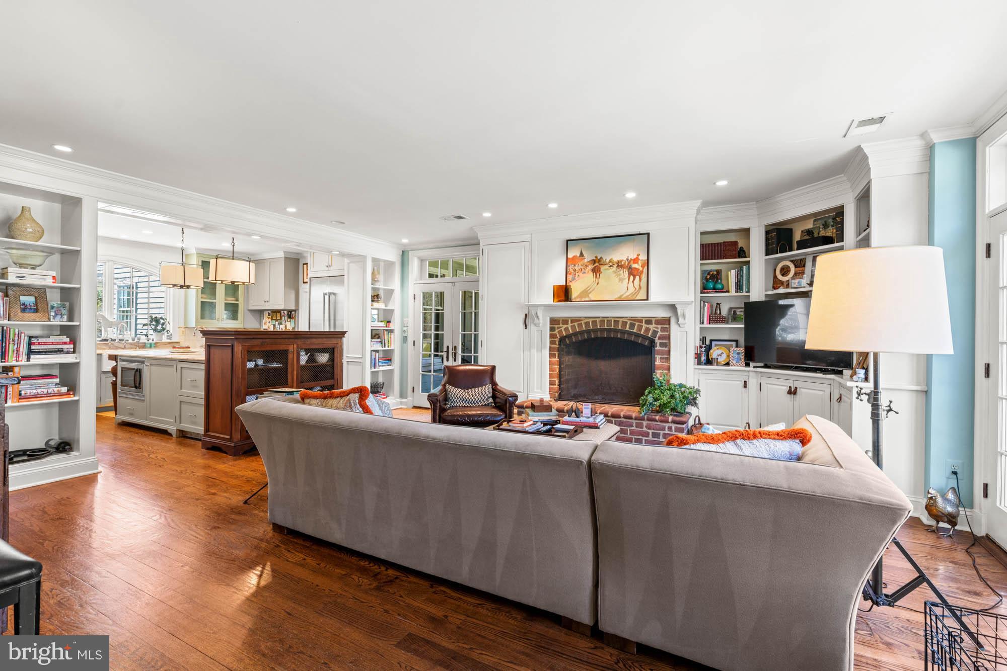 4 Chittenden Ln