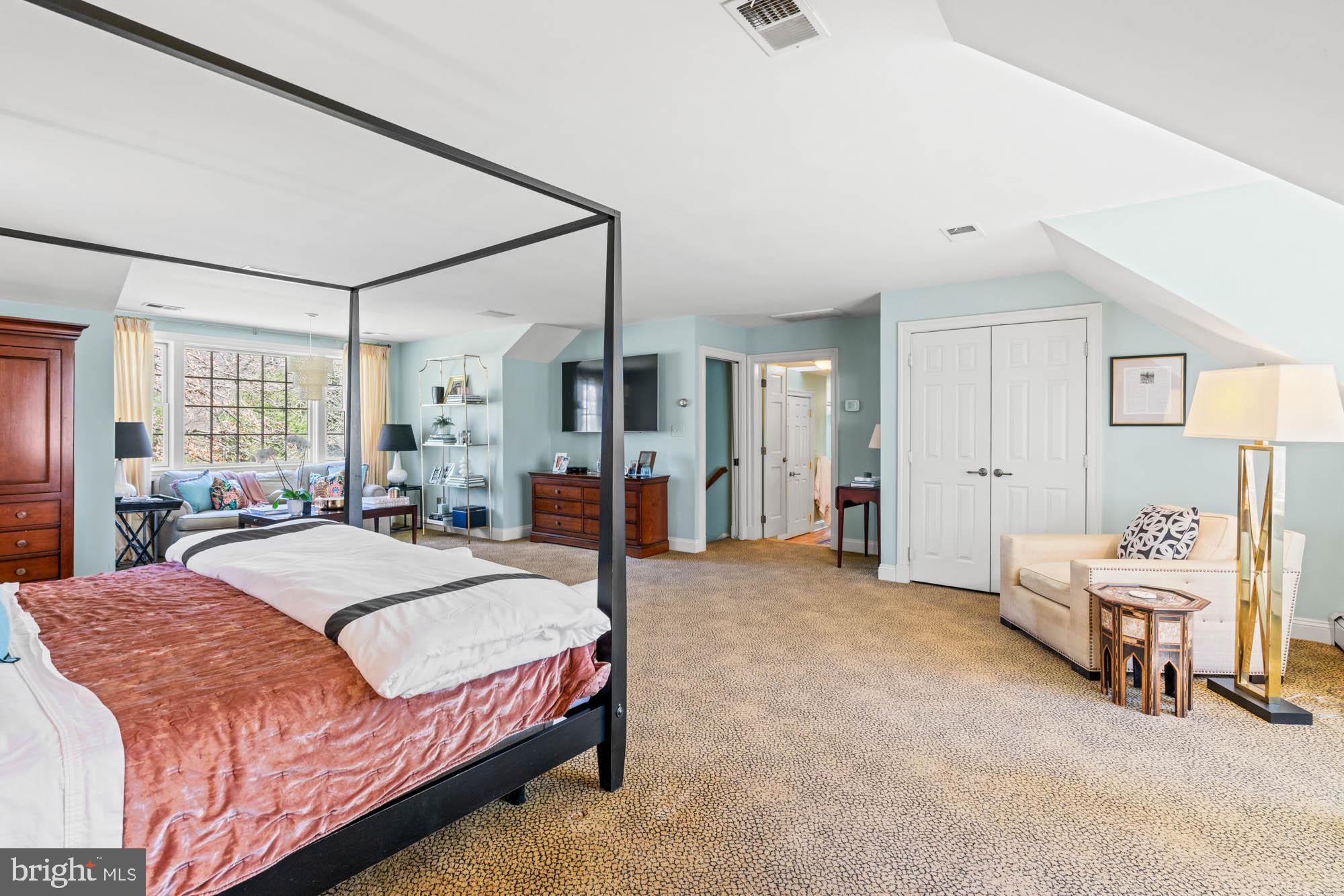 4 Chittenden Ln