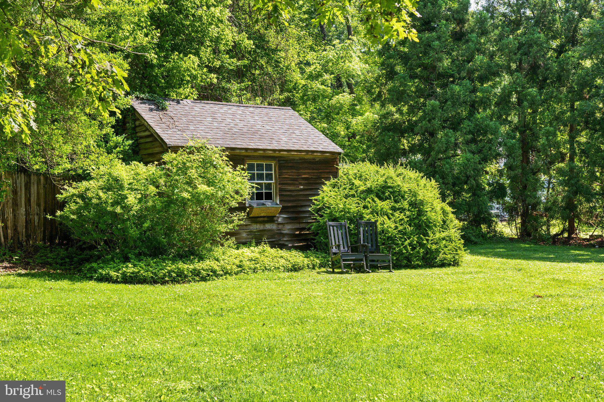 4 Chittenden Ln