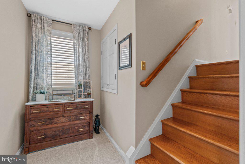 201 Rollingdale Rd