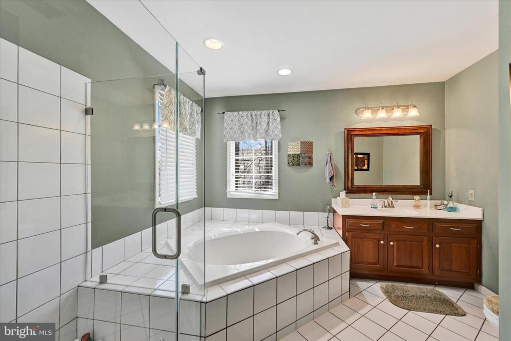 15 Wesley Woods Ct
