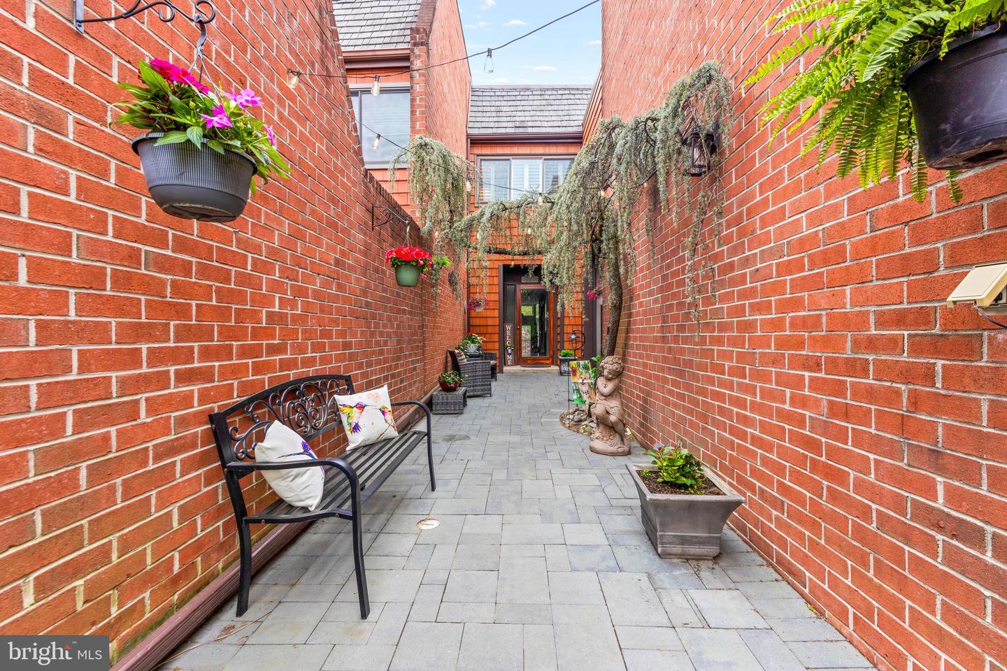 37 Judges Lane