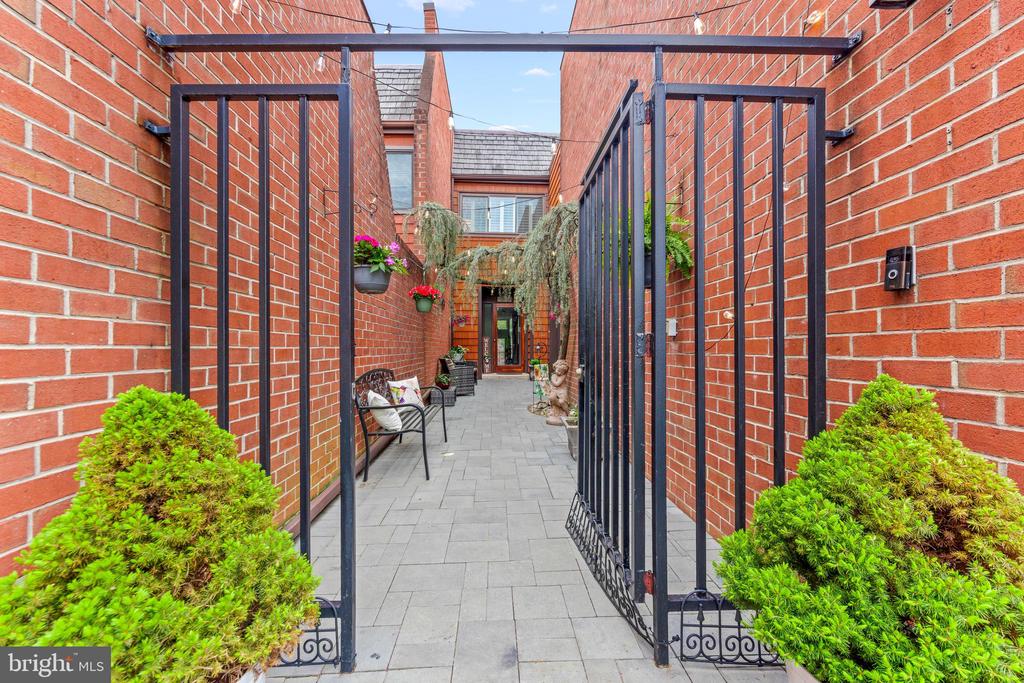 37 Judges Lane