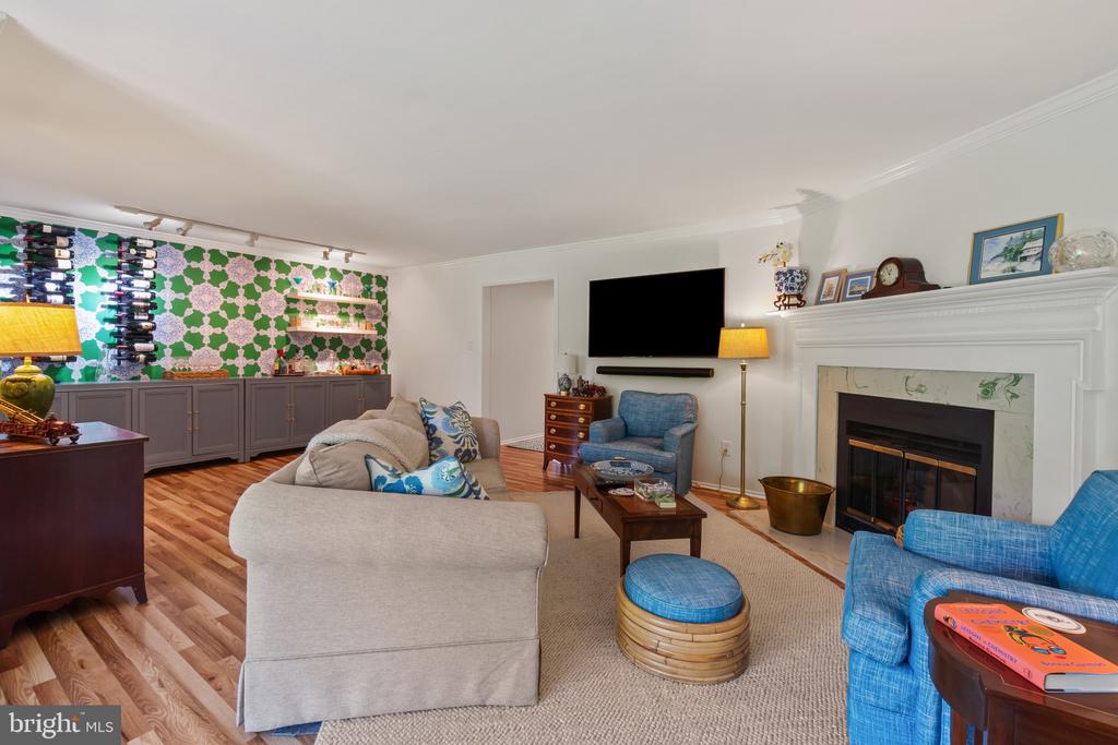 16 Lacosta Ct