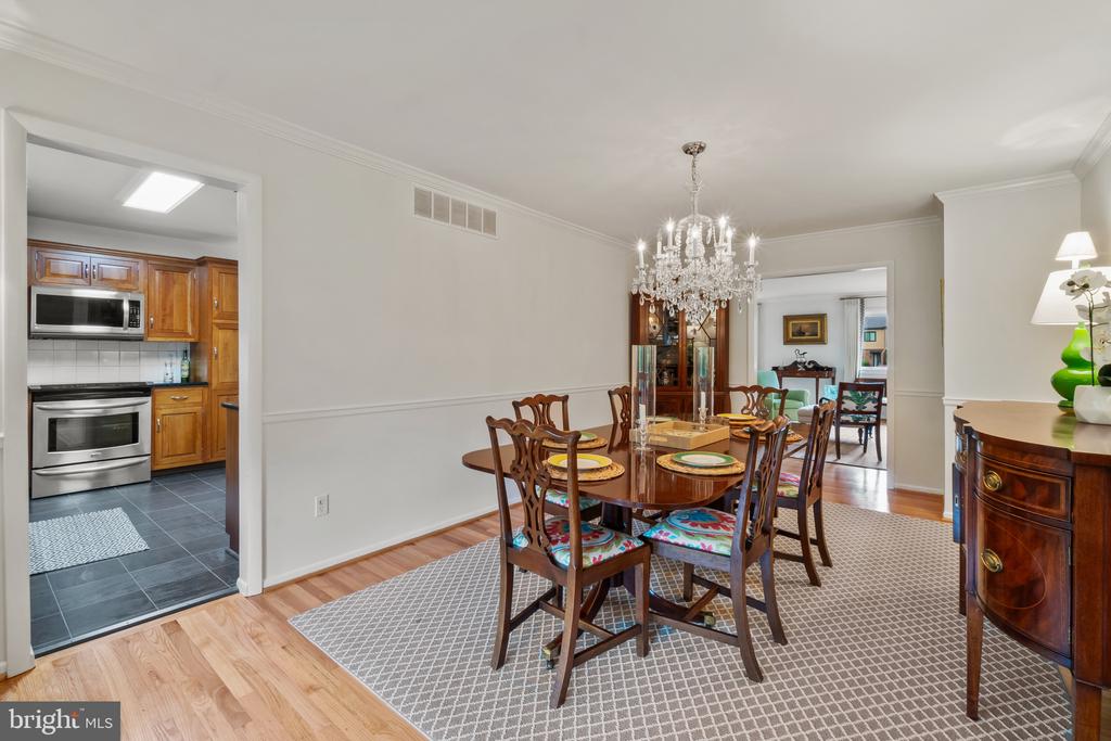 16 Lacosta Ct