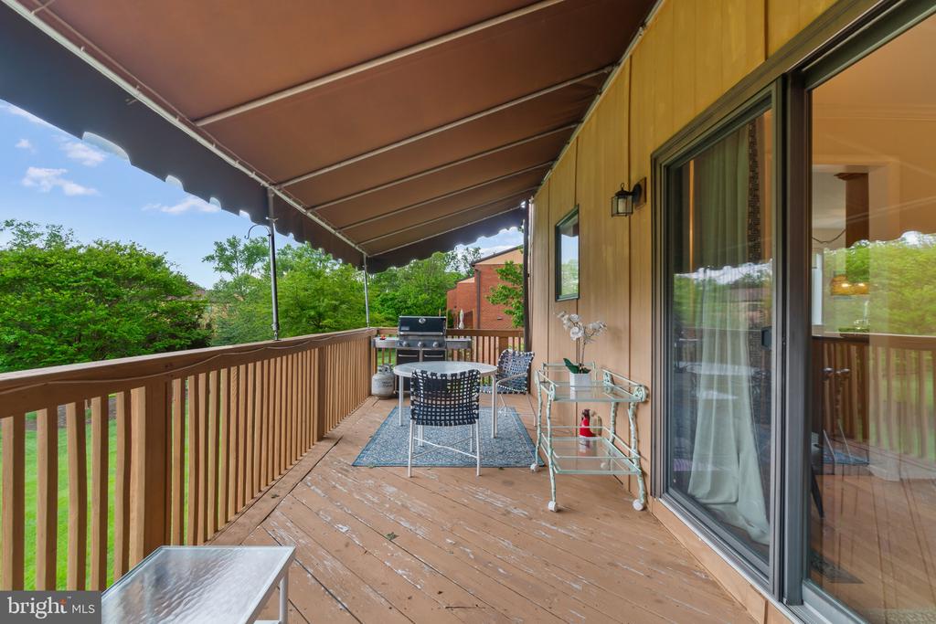 16 Lacosta Ct