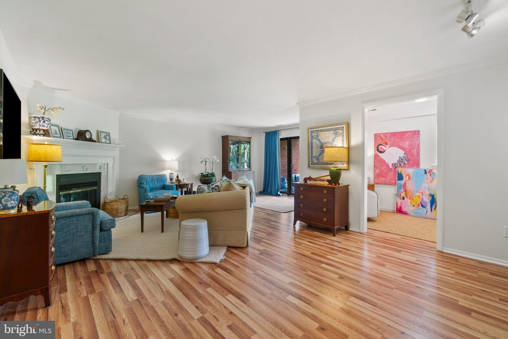 16 Lacosta Ct