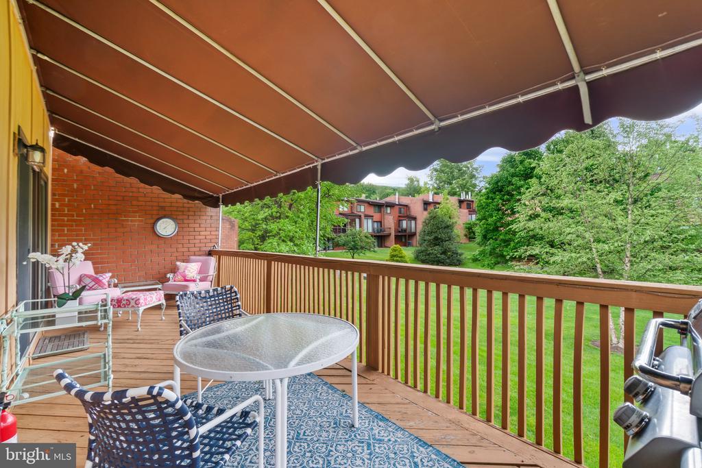 16 Lacosta Ct