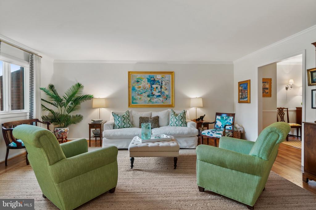 16 Lacosta Ct