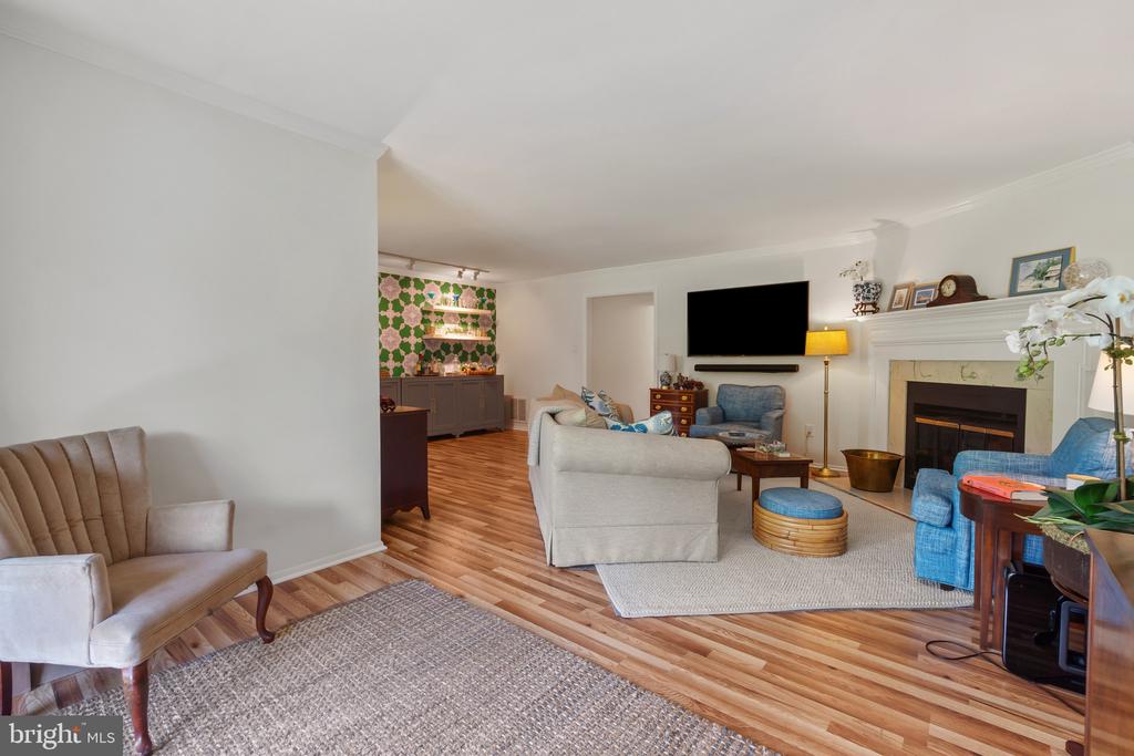 16 Lacosta Ct