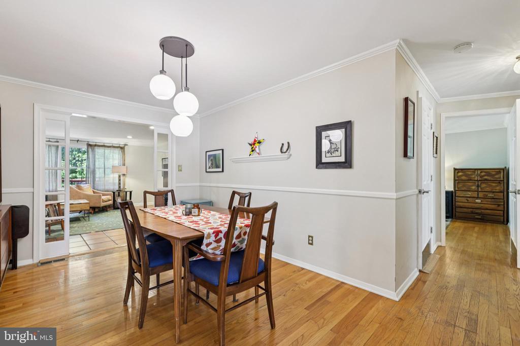 2401 CHETWOOD CIRCLE