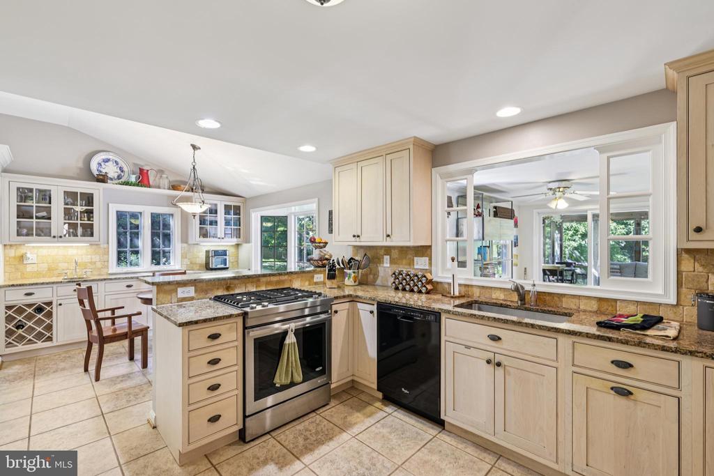 2401 CHETWOOD CIRCLE