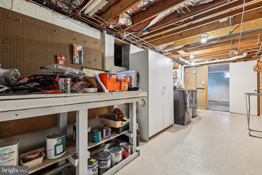 2401 CHETWOOD CIRCLE
