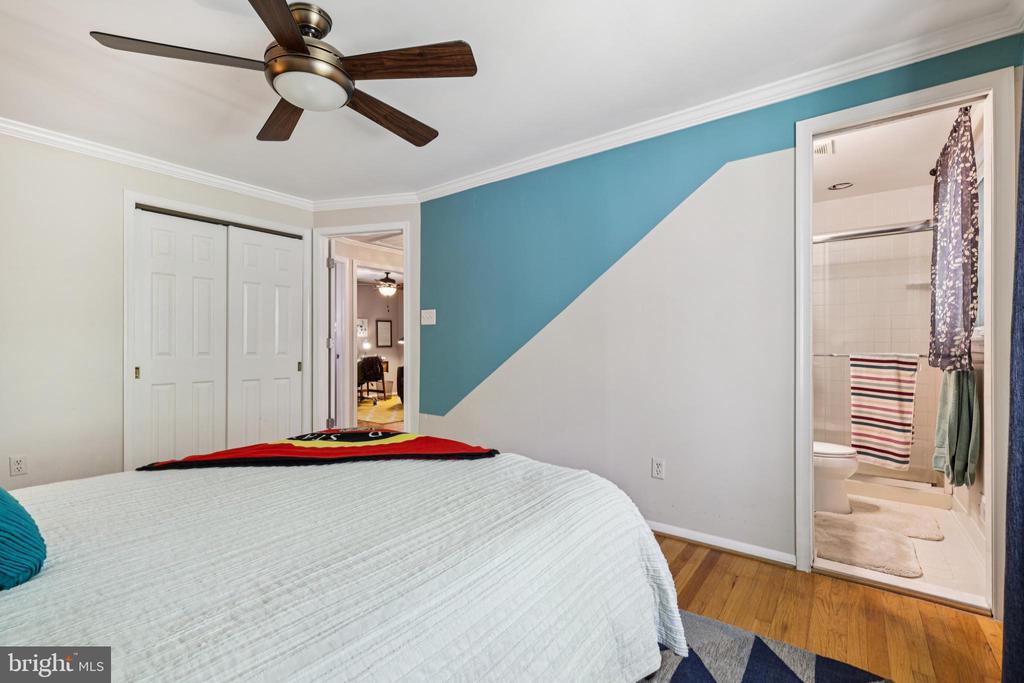 2401 CHETWOOD CIRCLE