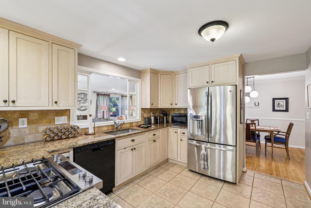2401 CHETWOOD CIRCLE