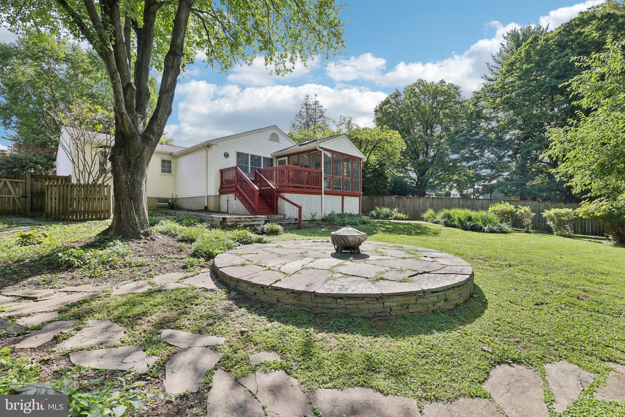 2401 CHETWOOD CIRCLE