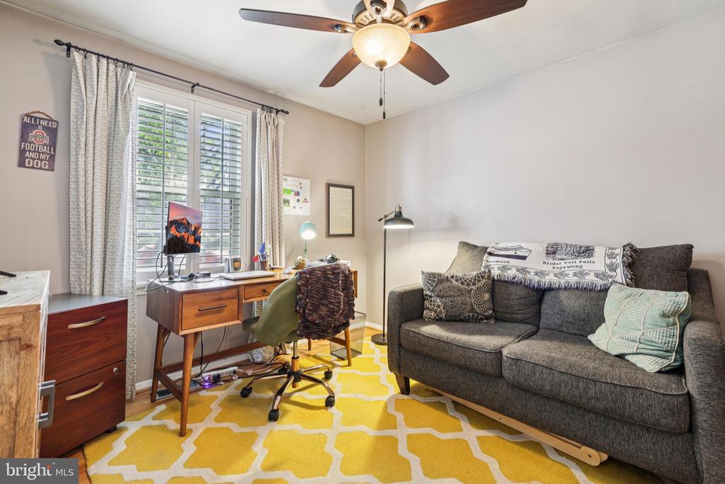 2401 CHETWOOD CIRCLE