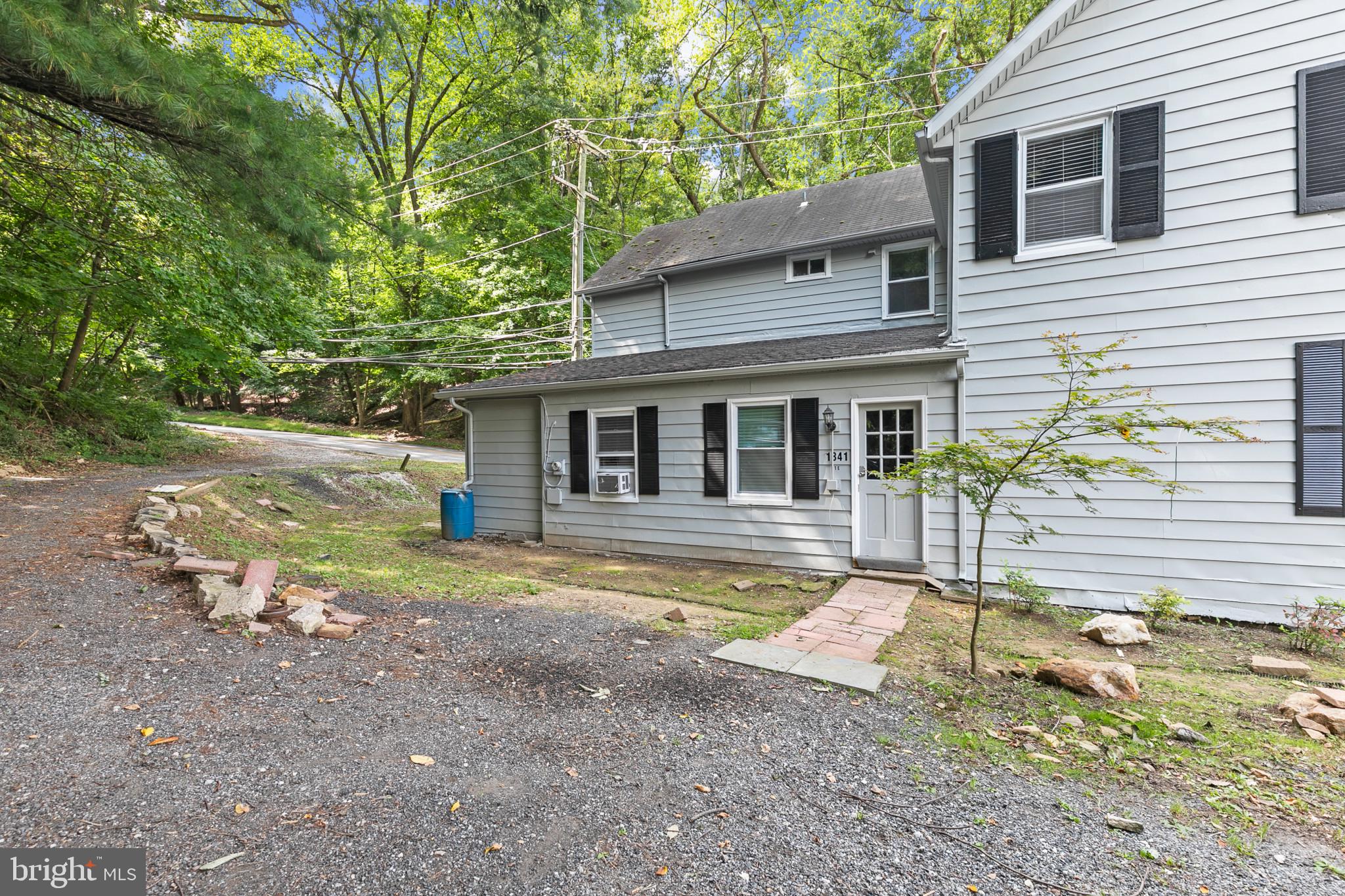 1841 HILLSIDE ROAD 1E
