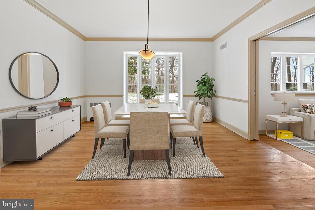7 CAVESWOOD LANE