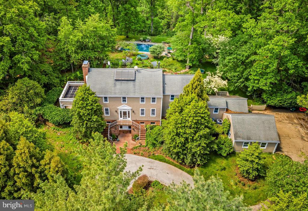 831 HILLSIDE ROAD