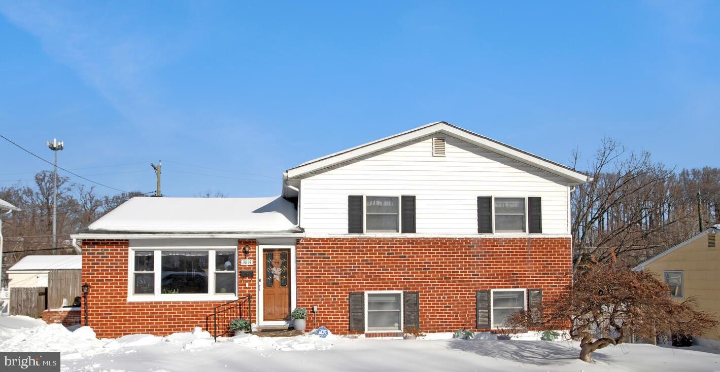 3814 VICTORIA AVENUE