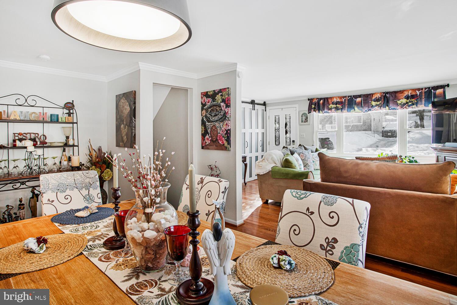 3814 VICTORIA AVENUE