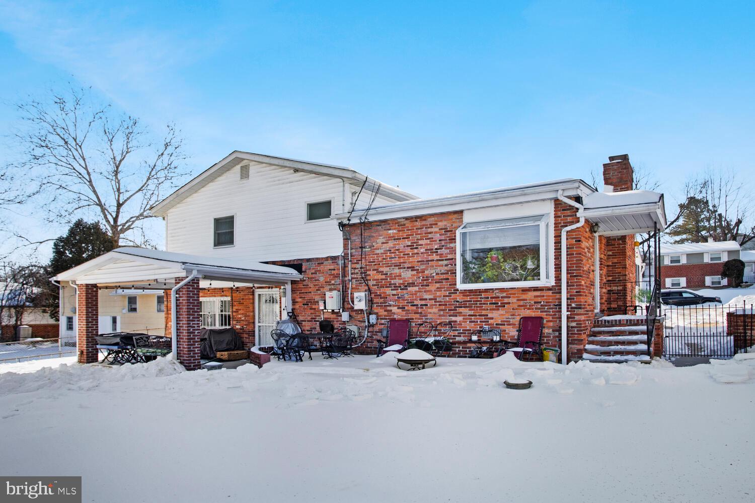 3814 VICTORIA AVENUE