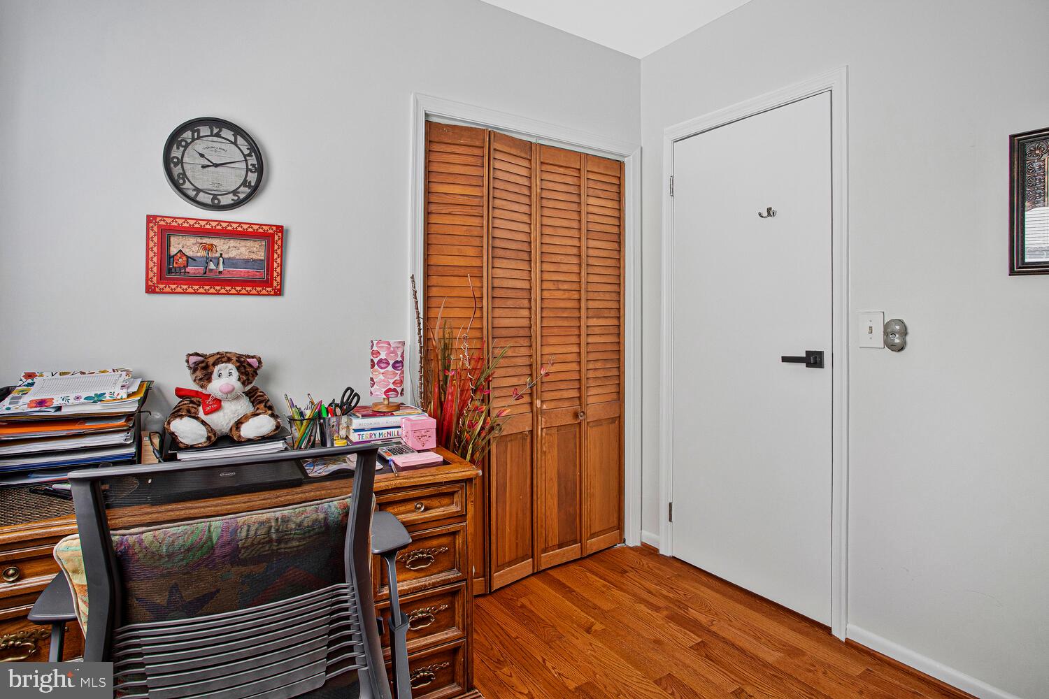 3814 VICTORIA AVENUE