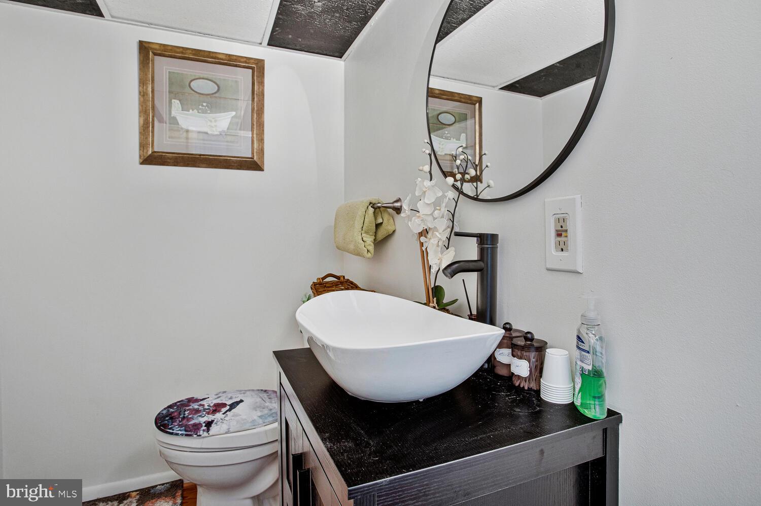 3814 VICTORIA AVENUE