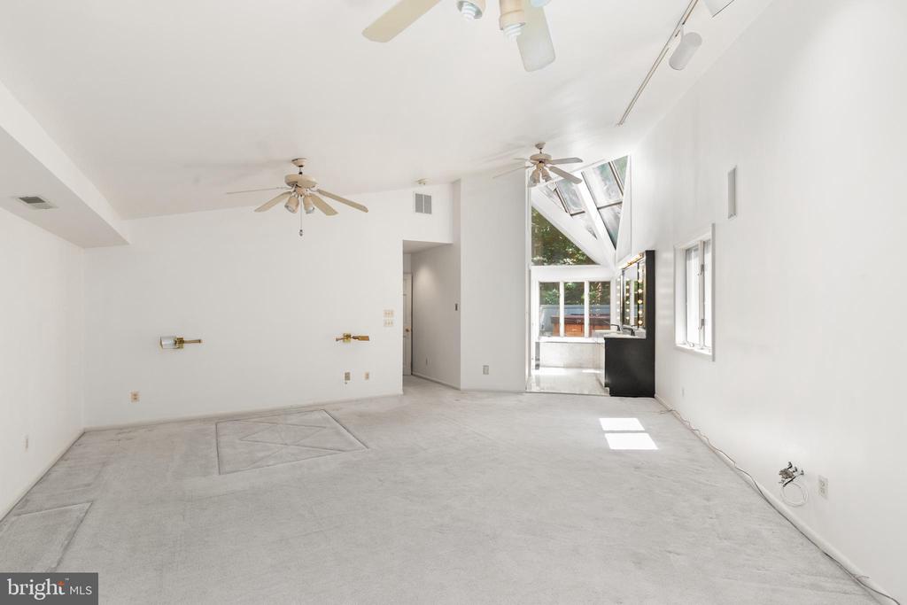 824 UPPER GLENCOE ROAD