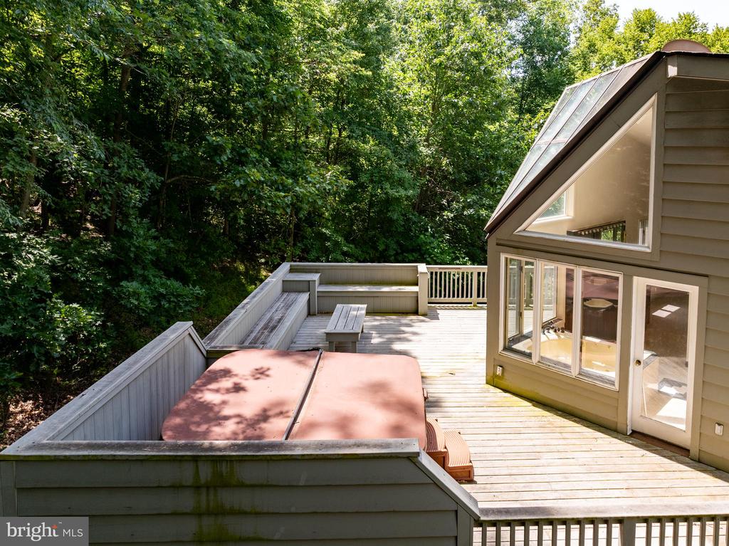 824 UPPER GLENCOE ROAD