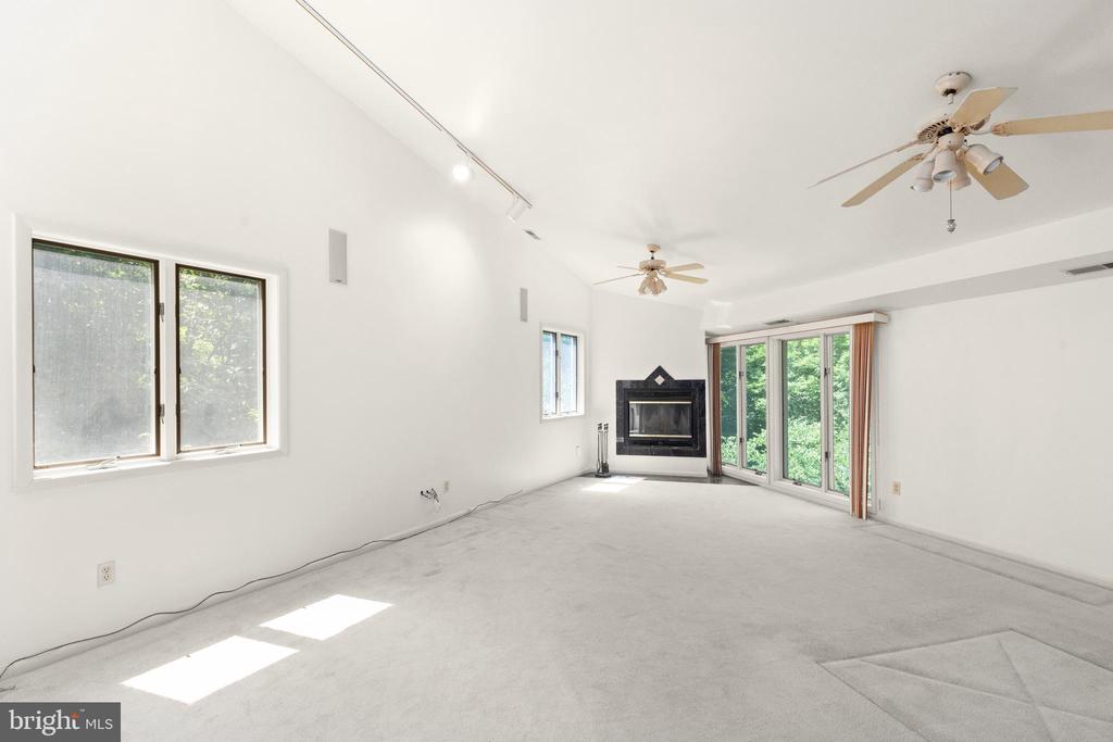 824 UPPER GLENCOE ROAD