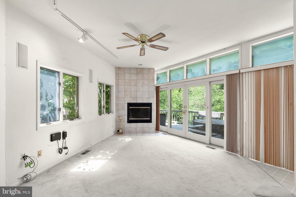 824 UPPER GLENCOE ROAD