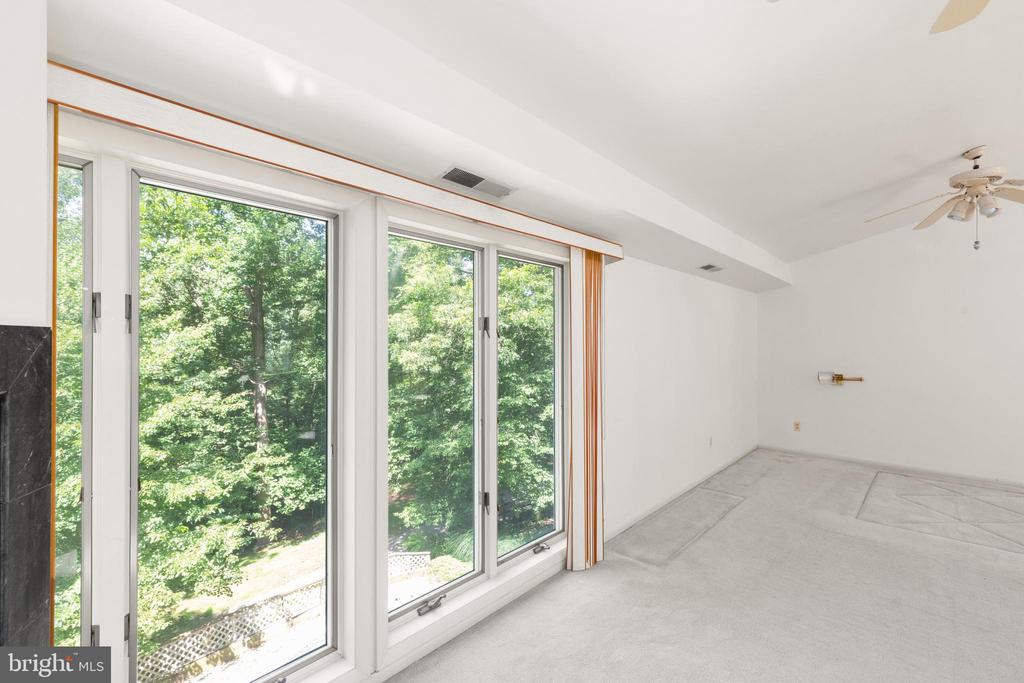 824 UPPER GLENCOE ROAD